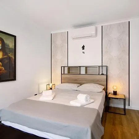 Apartment T2 Delta Marina *