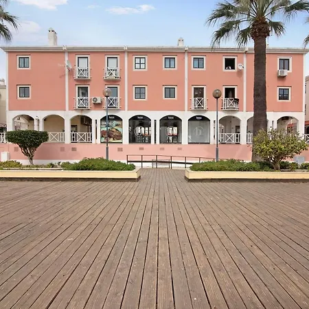 T2 Delta Marina Apartment *